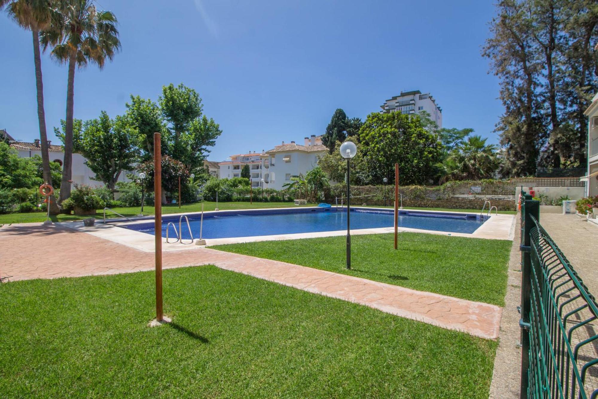 Carihuela Palace 417 By Ivi Real Estate Torremolinos Exterior photo